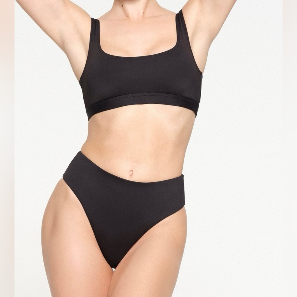 SKIMS size M Bikini